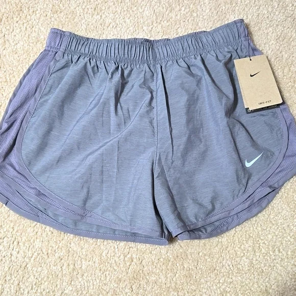 NEW! Nike Women’s Dri-Fit Shorts, Gray M - Picture 1 of 6
